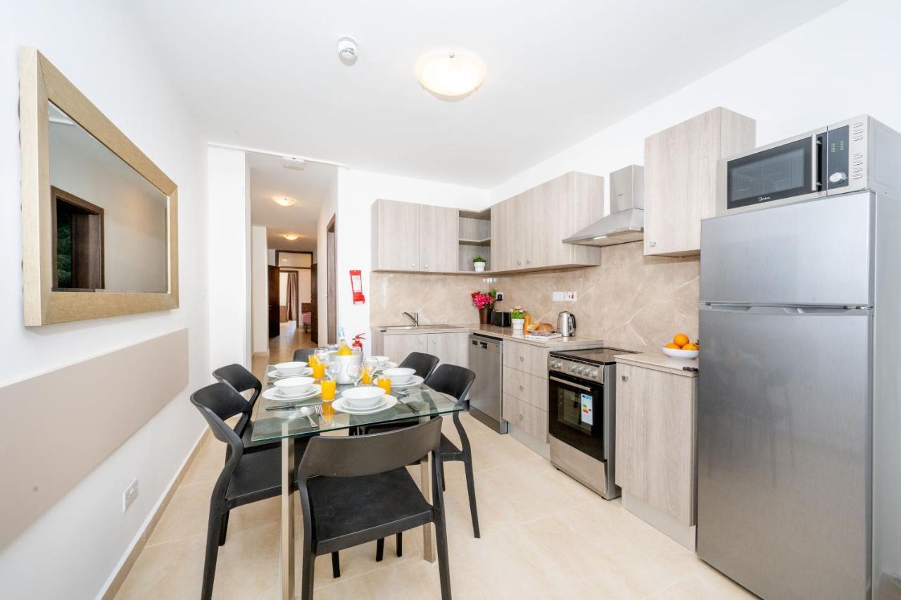 Sea Bliss Apartments With Terrace Just Off Seafront In St Paul'S Bay - By Getawaysmalta خليج سانت بول المظهر الخارجي الصورة
