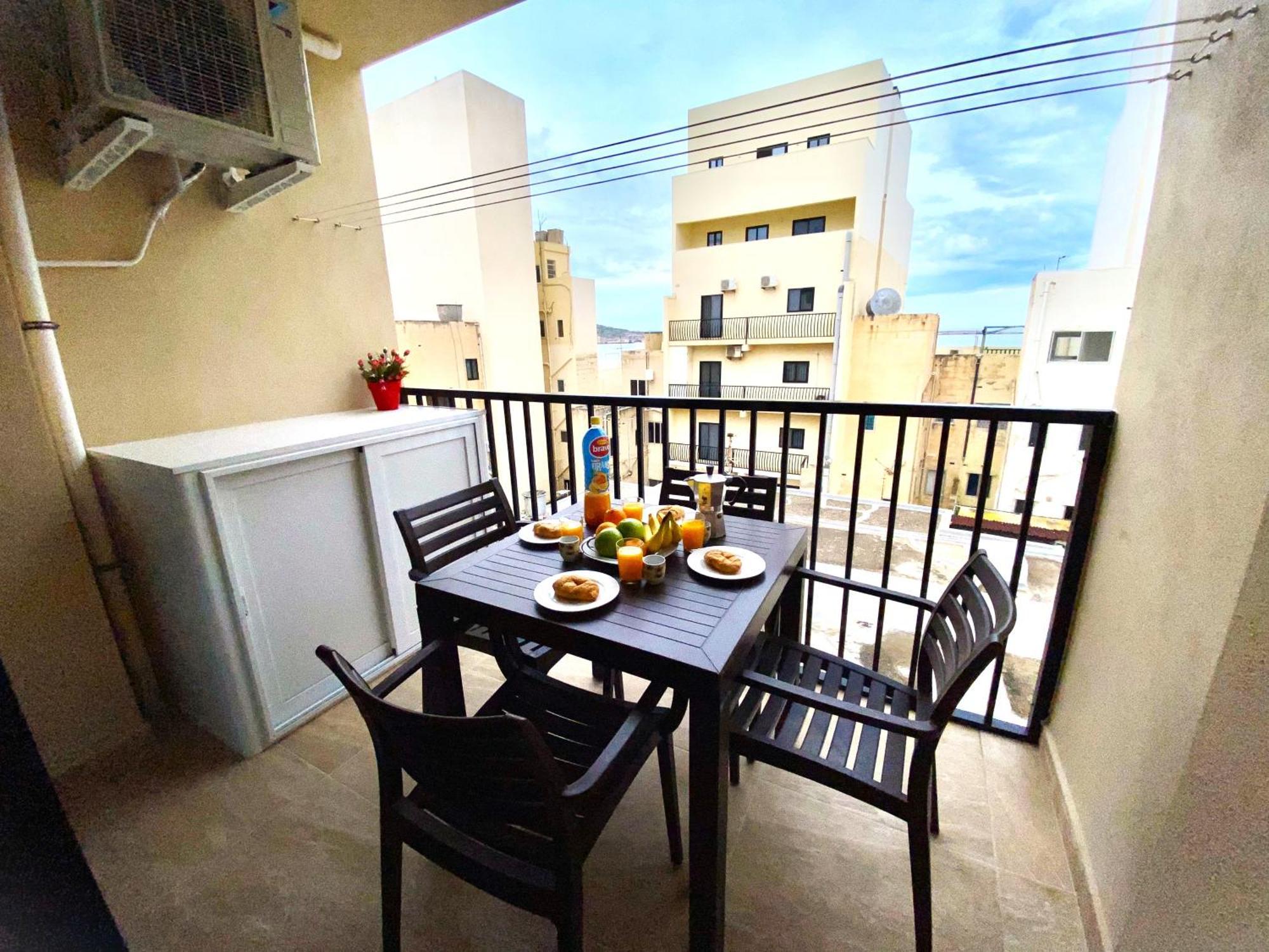 Sea Bliss Apartments With Terrace Just Off Seafront In St Paul'S Bay - By Getawaysmalta خليج سانت بول المظهر الخارجي الصورة