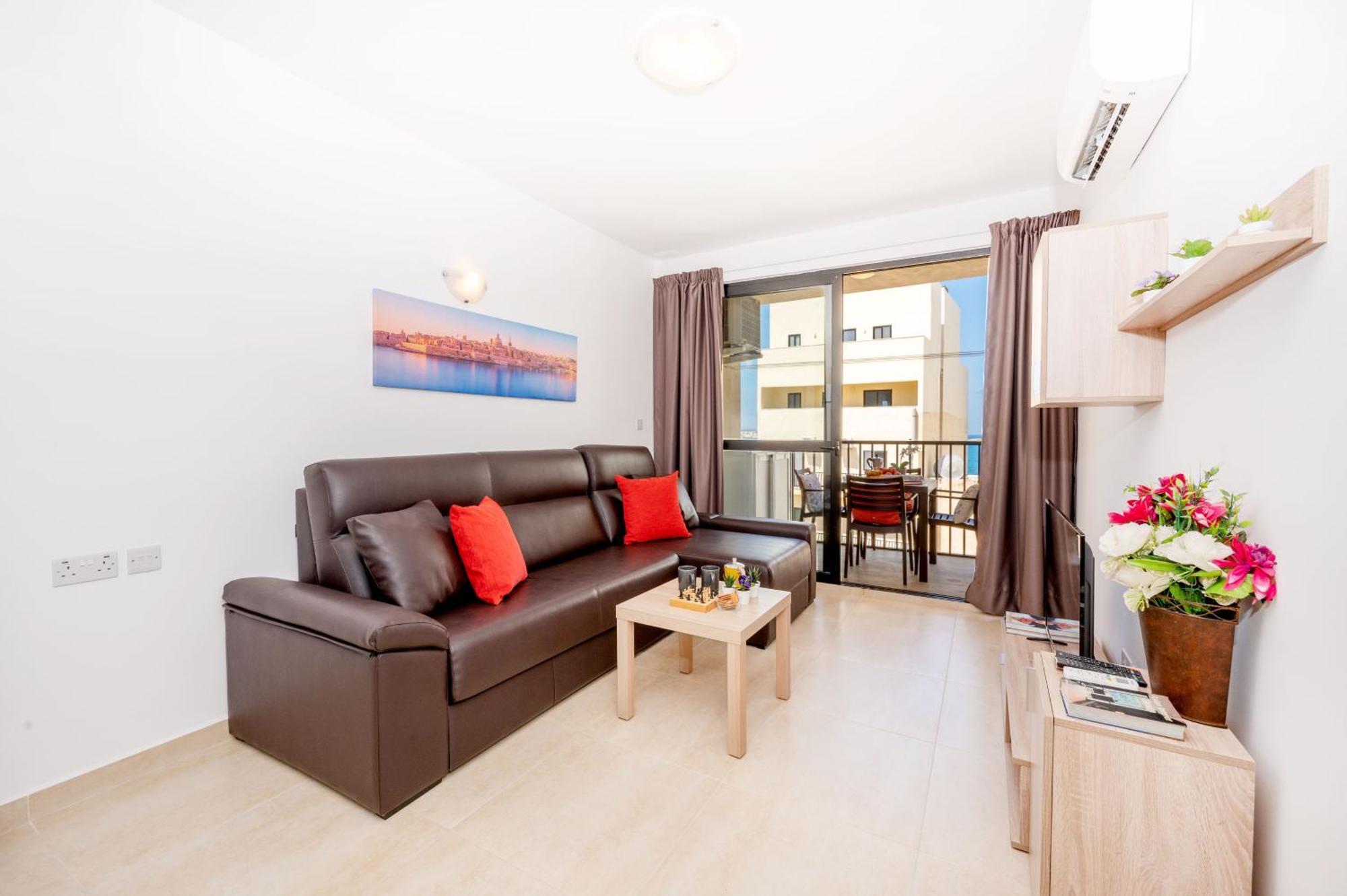 Sea Bliss Apartments With Terrace Just Off Seafront In St Paul'S Bay - By Getawaysmalta خليج سانت بول المظهر الخارجي الصورة